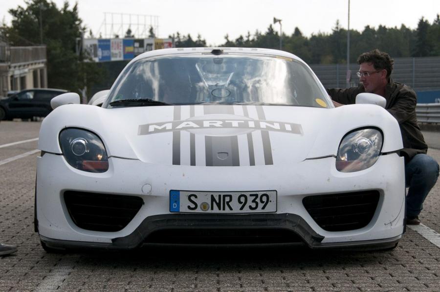  Porsche 918 Spyder 2014 года  (фото 91 из 111)